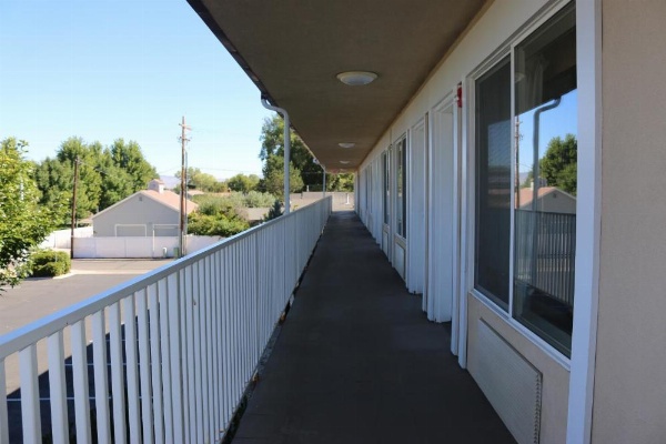 Historian Inn image 12