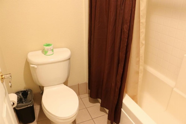 Historian Inn image 17