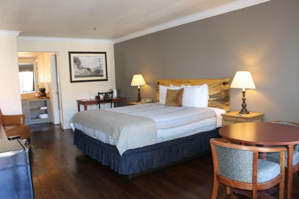 Historian Inn image 18