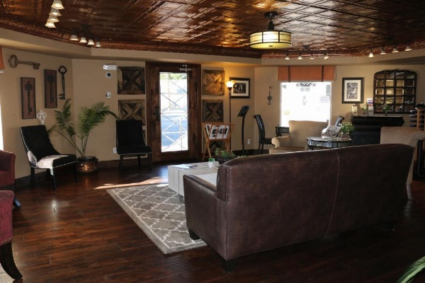 Historian Inn image 8